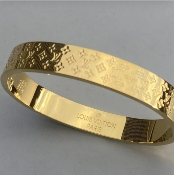 Louis Vuitton gold cuff monogram bangle bracelet - Picture 8 of 8